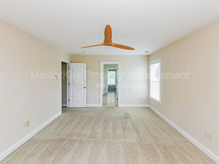 906 Keaton Ridge Ct — Photo 16