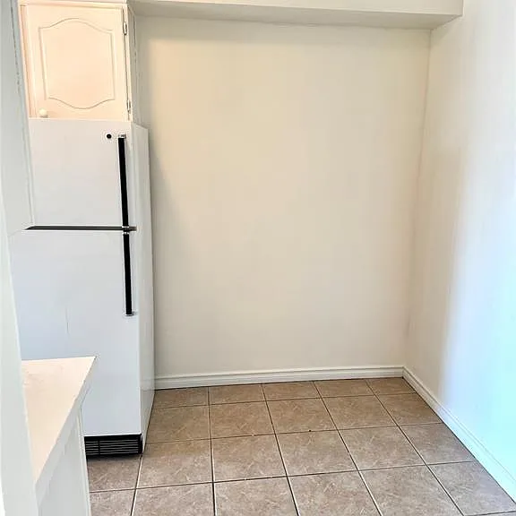 2565 Lauzon Rd #211 — Photo 8