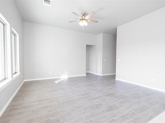 3rd image of 2236 NW 170th St