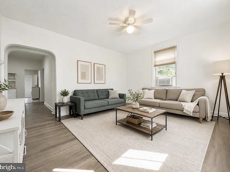 446 Mellon St SE #2 — Photo 1