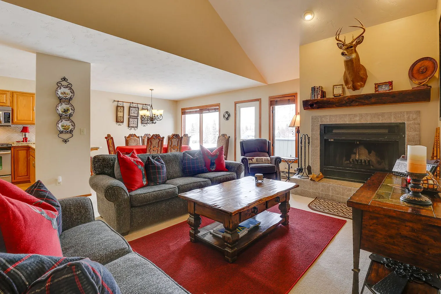 3 bed, 3.0 bath, 2594 sqft, $19,272 — Photo 1