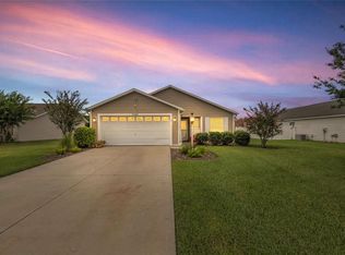 5068 NE 121st Ave, Oxford, FL 34484