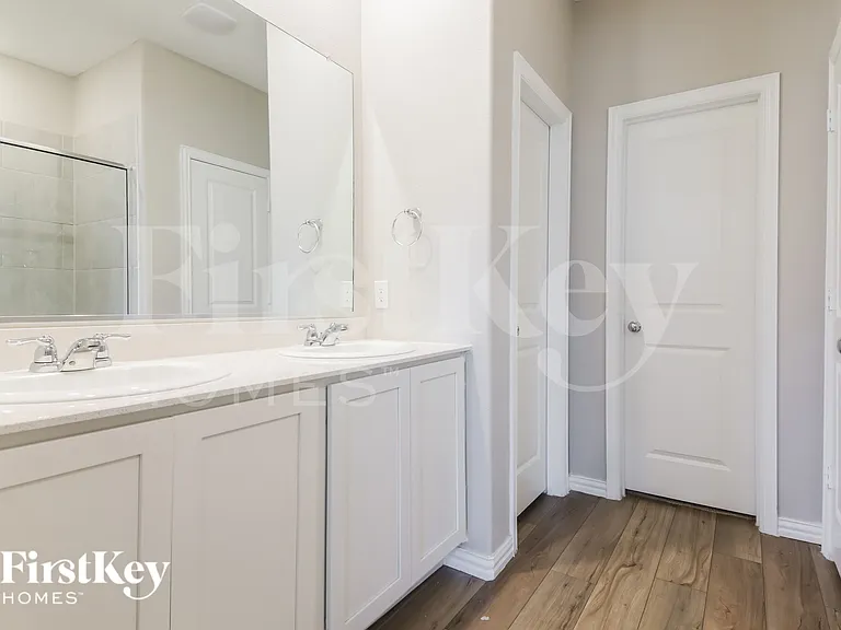 2324 Okeefe Dr — Photo 13