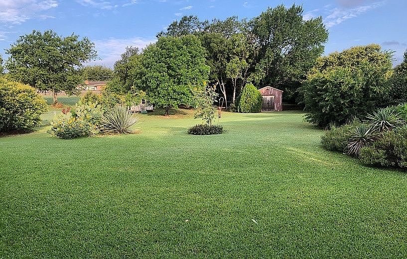 1st image of 1905 W Arbor Rose Dr