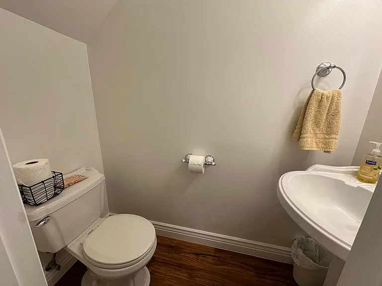 1416 E O St — Photo 10