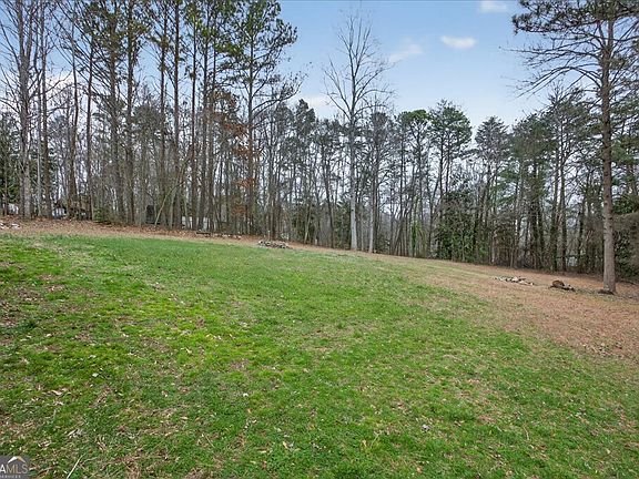 3rd image of 591 Cartersville St