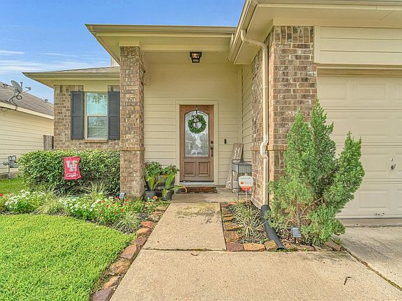 4th image of 19319 Poppy Grove Ln