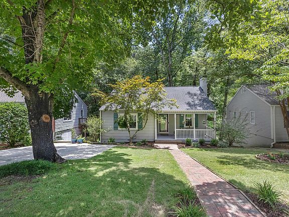 2nd image of 1833 Windsor Blvd