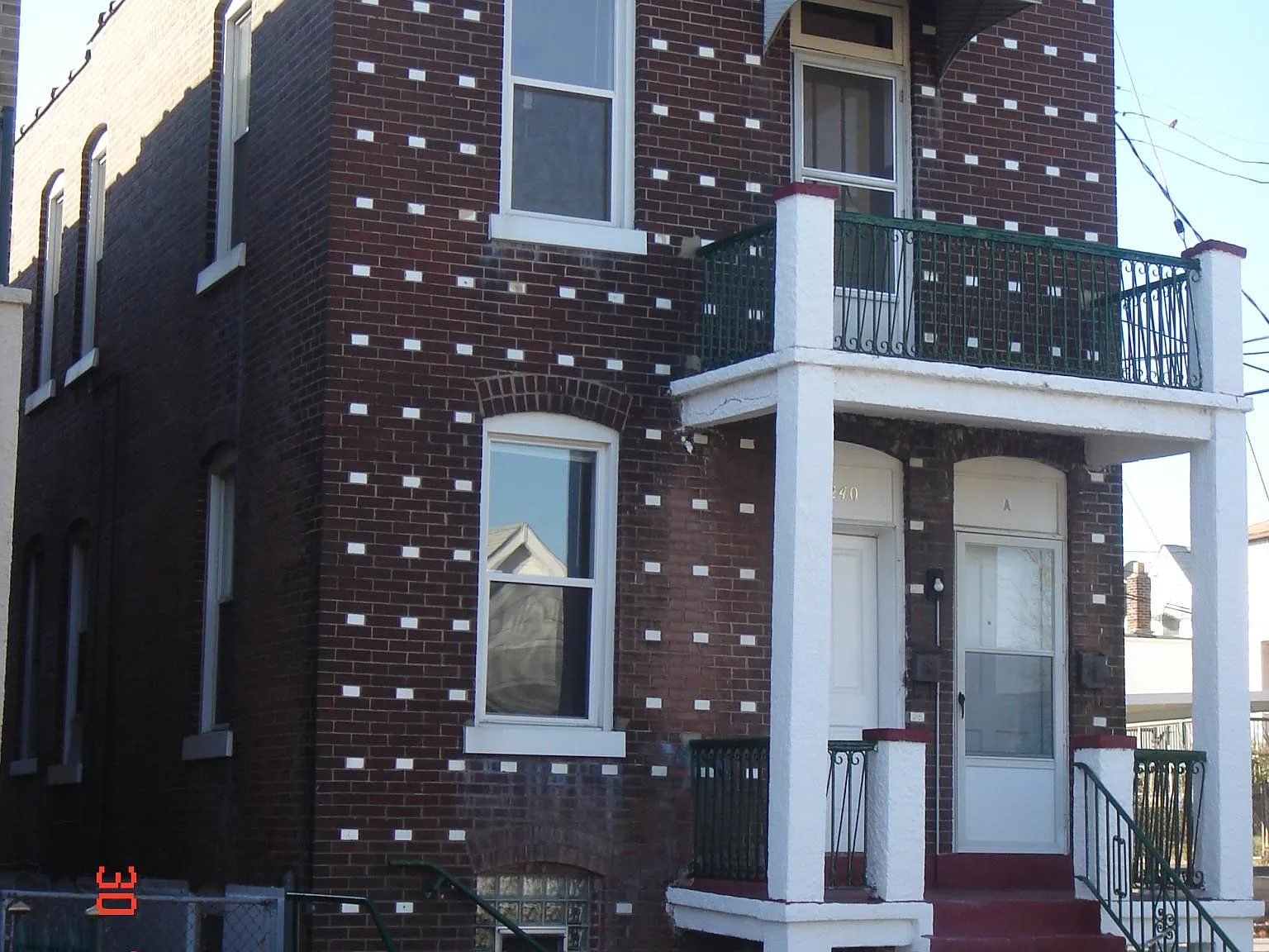 3 bed, 1920 sqft, $2,100 — Photo 2