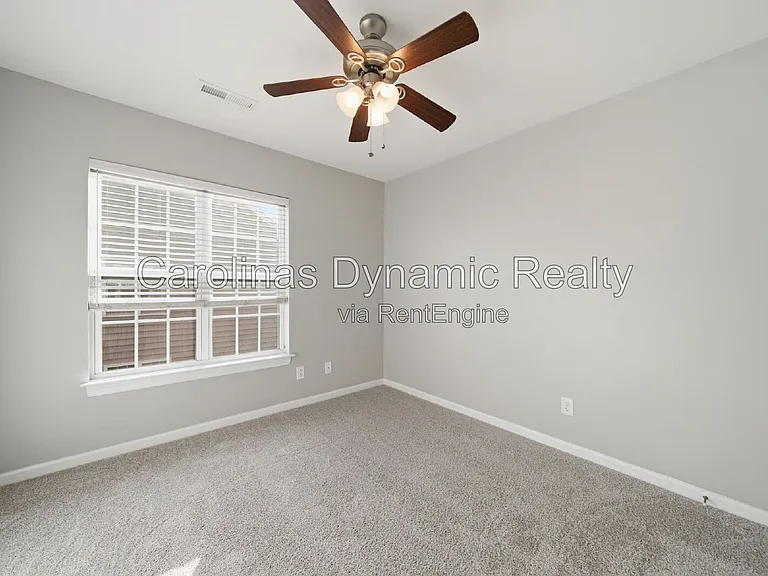 5470 Allison Ln — Photo 32