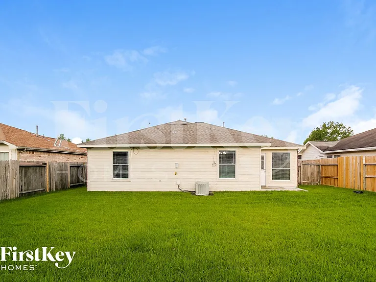 3218 Red Cedar Dr — Photo 14