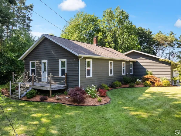 3240 E Mount Garfield Rd, Fruitport, MI 49415
