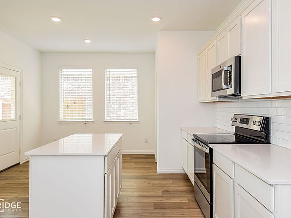 5th image of 5233 Rockrose Ln