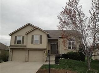 2926 Girard St, Leavenworth, KS 66048