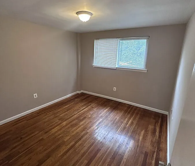 8115 Schrider St #20 — Photo 9