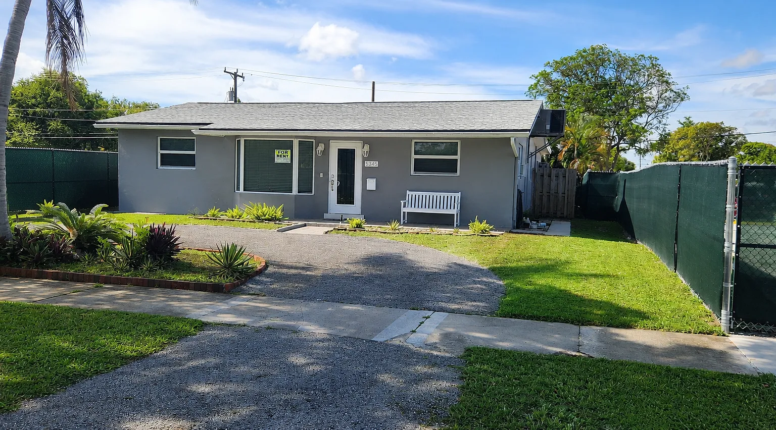 4 bed, 1695 sqft, $3,900 — Photo 1