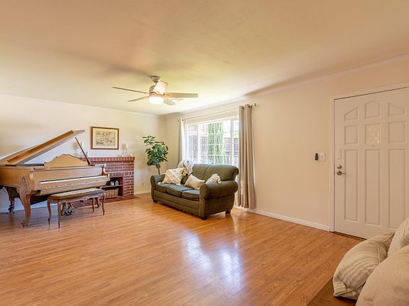 3rd image of 1630 Orchard Ct