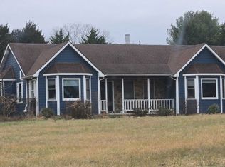 71 Porterfield Ln, Waynesboro, VA 22980