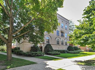 2043 W Farwell Ave APT 3W, Chicago, IL