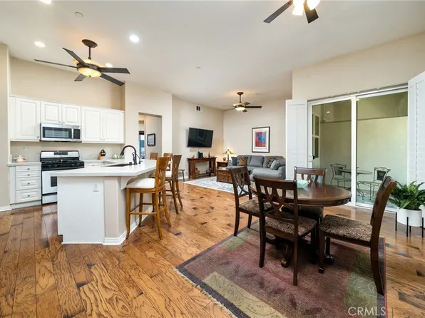 704 W 1st St, Claremont, CA 91711