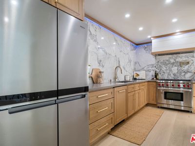 1422 19th St APT D, Santa Monica, CA, 90404