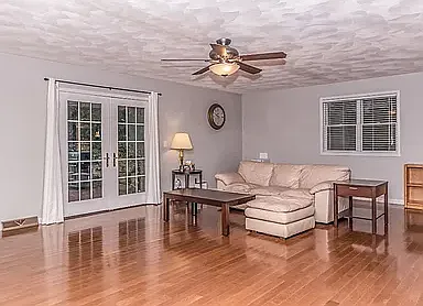 390 Tiona Rd — Photo 15