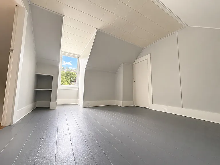 167 Pine St #2 — Photo 8