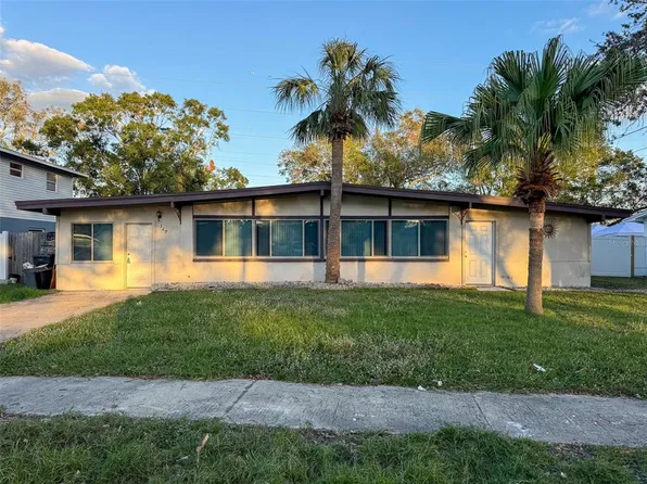 329 Country Club Dr, Oldsmar, FL 34677