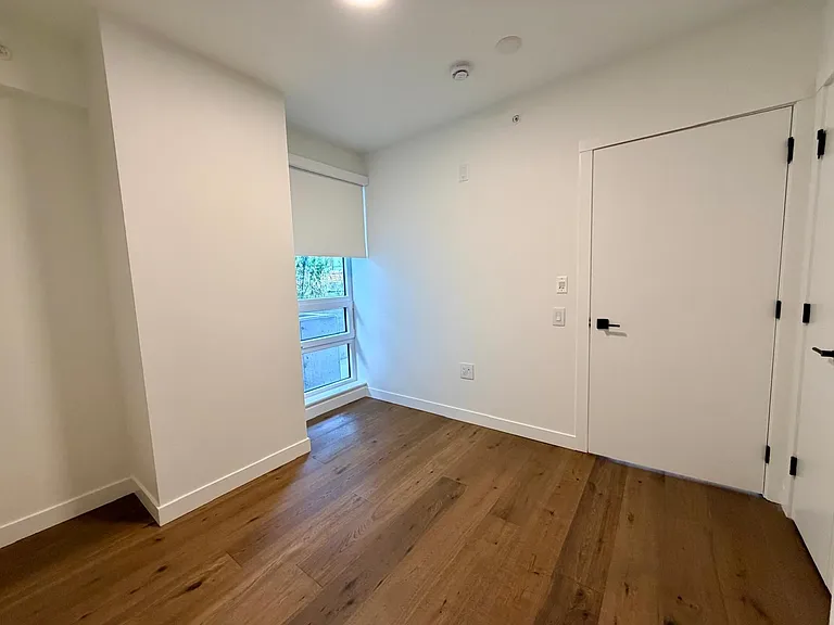 8120 Oak St — Photo 9
