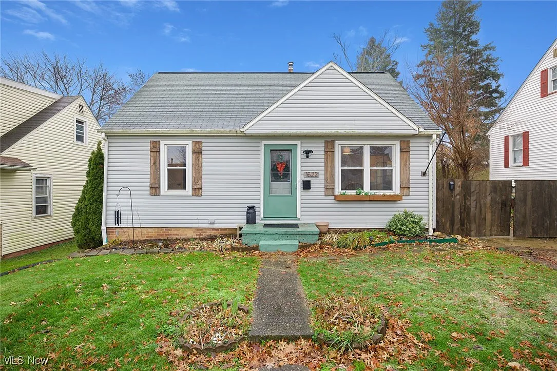 1522 32nd St NE photo 1