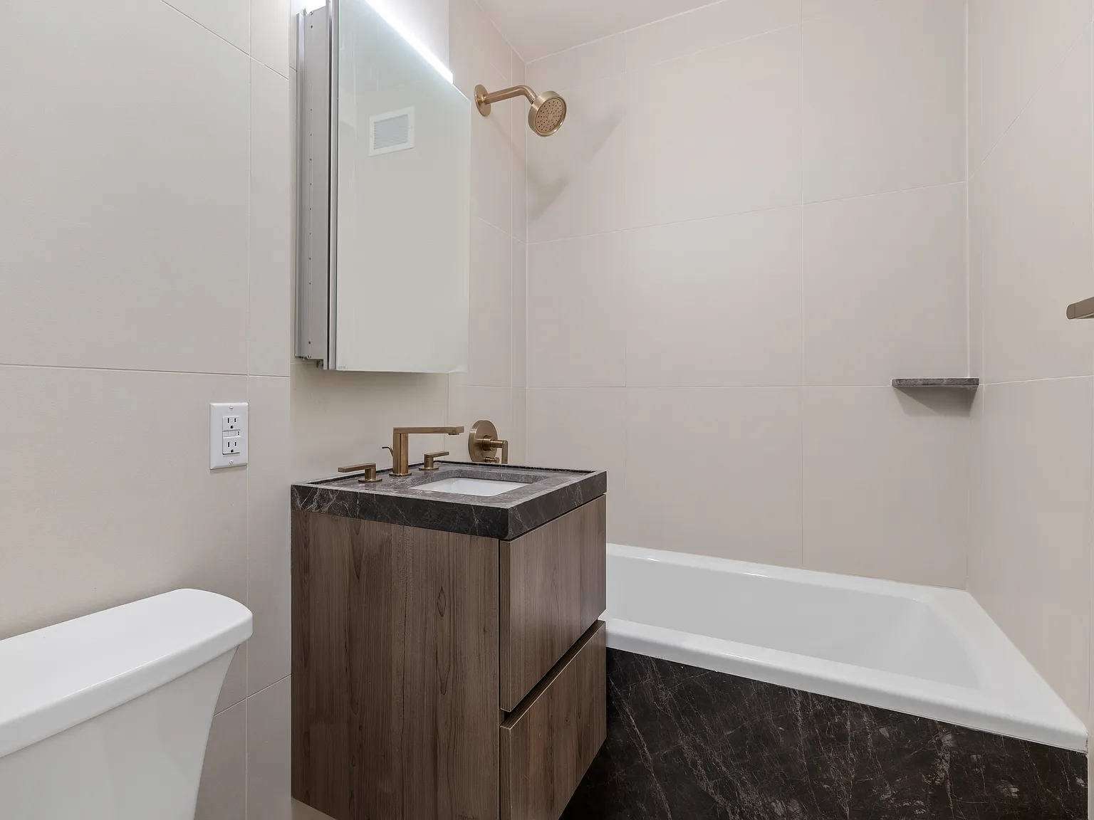 340 East 52nd Street — Photo 4