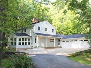 7859 Gates Mills Estate Dr, Gates Mills, OH 44040 | Zillow