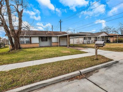 5317 Crestmont St, Baytown, TX, 77521