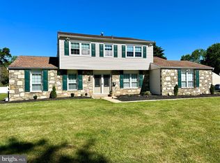 760 Parmentier Rd, Warminster, PA 18974
