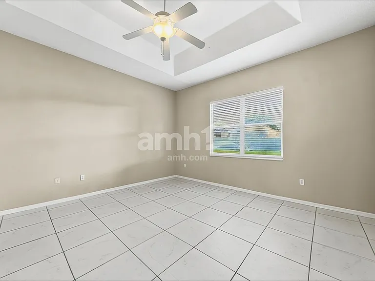 3828 Alamanda Hills Ln — Photo 9