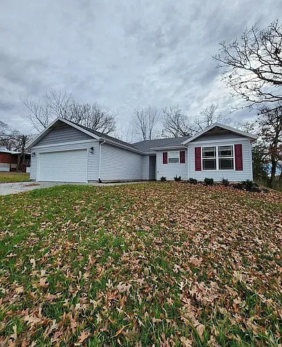 745 Aaron Way Photo 1