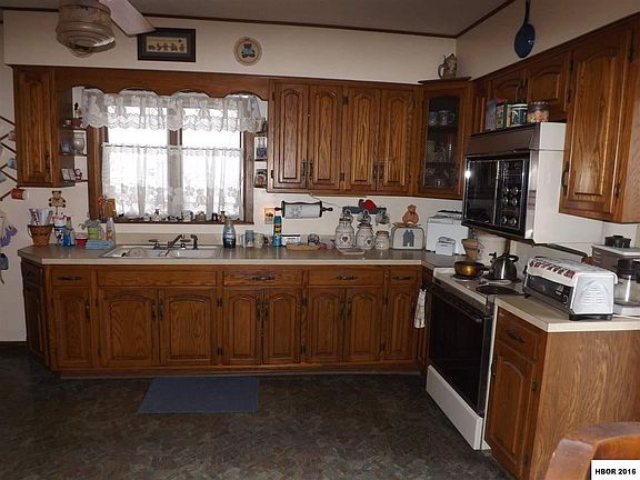 3rd image of 319 Henderson Ave