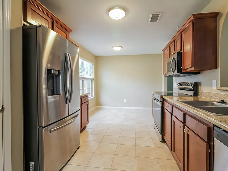 8028 Bannockburn Dr — Photo 6