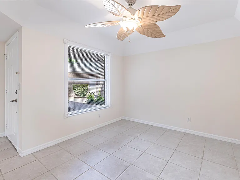 6750 Lone Oak Blvd #H — Photo 31