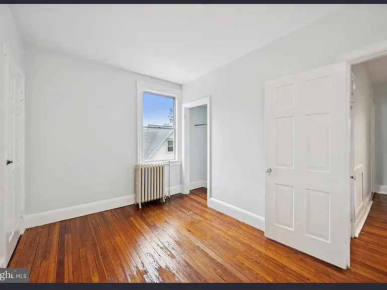 38 W Stratford Ave #2 — Photo 2