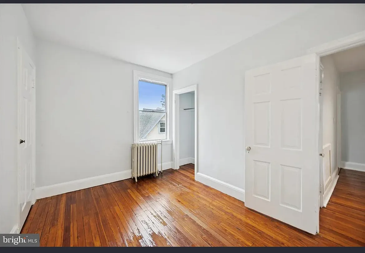 Building Photo - 38 W Stratford Ave #2