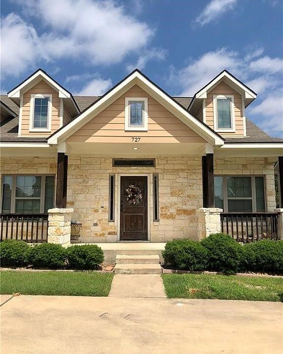 1st image of 809 Dominik Dr