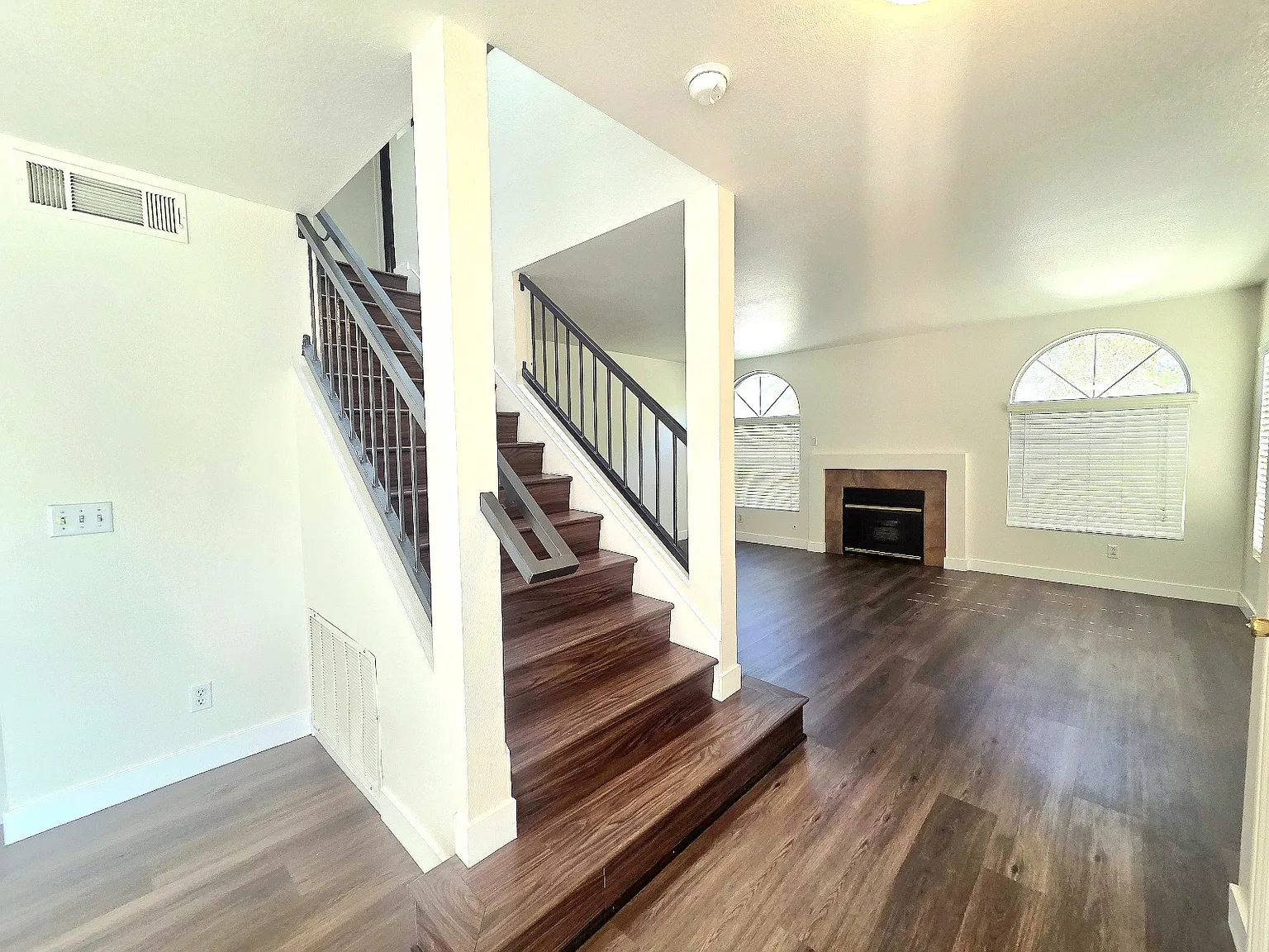 7604 Connemara Ave — Photo 1