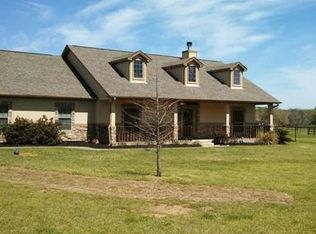 8448 Wheelock Hall Rd, Hearne, TX 77859