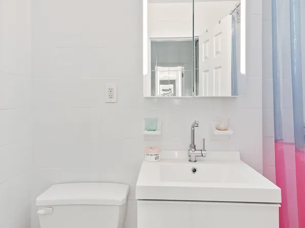 579 West 215th Street 5C image 3 of 6