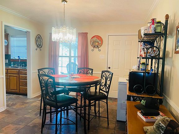 4th image of 311 Toby Ln