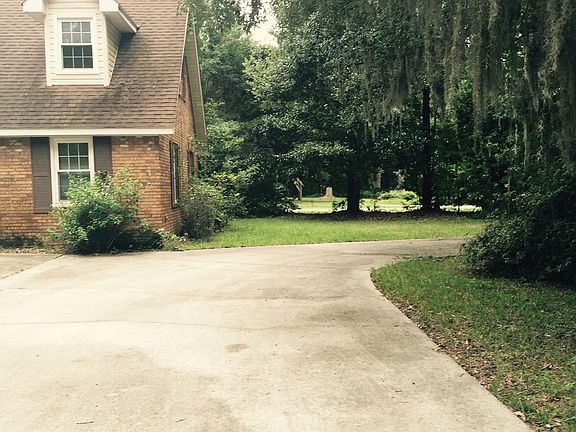 3rd image of 130 Sherwood Forest Cir