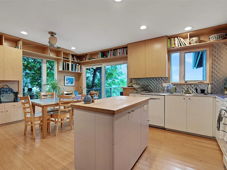 3309 Westhill Dr #B — Photo 7
