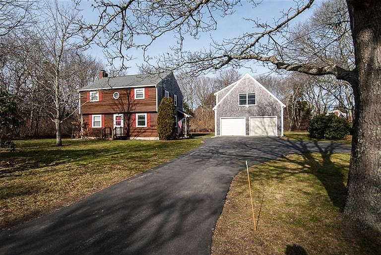 16 Mansfield Ave, Marstons Mills, MA 02648 | Zillow