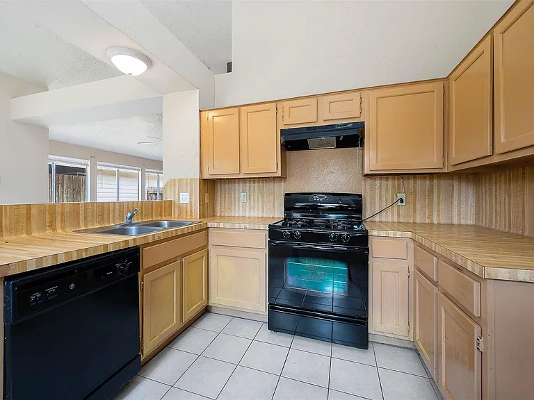11918 Westwold Dr — Photo 9